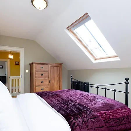 Historic Luxury House * Corofin (Clare)